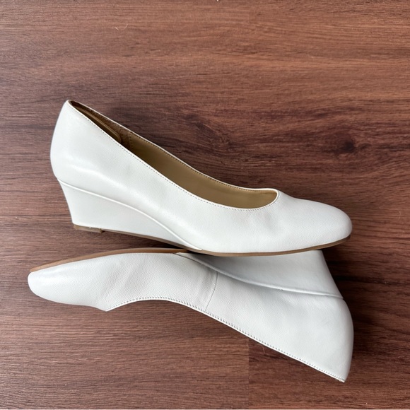 Leather Naturalizer Wedges - Picture 5 of 5